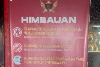 Banner Himbauan bagi pengunjung Grand Club